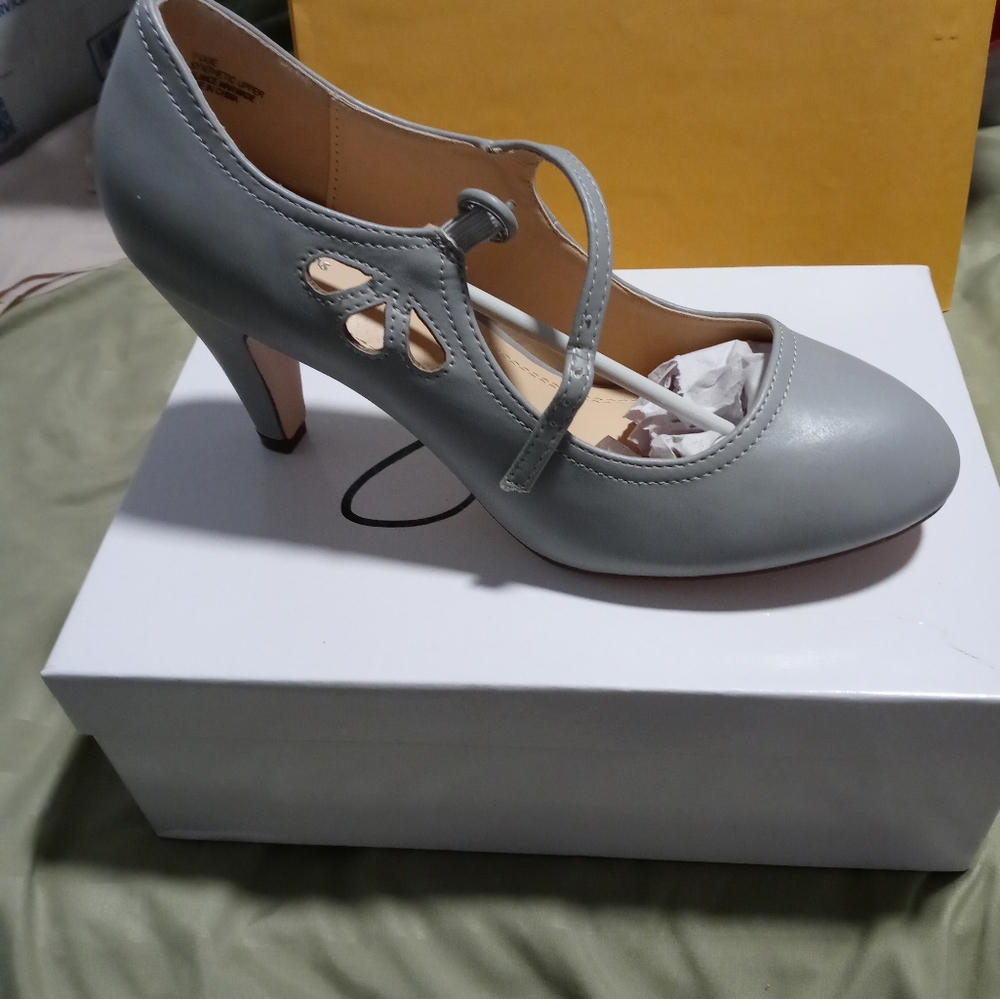 J Adams gray size 9 low heels